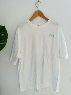 ARDENE | White Graphic Tee Size Large